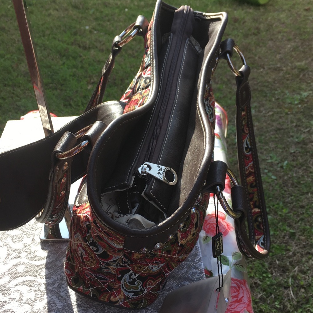 Montana West Paisley Quilted Handbag - Picture 4 of 7